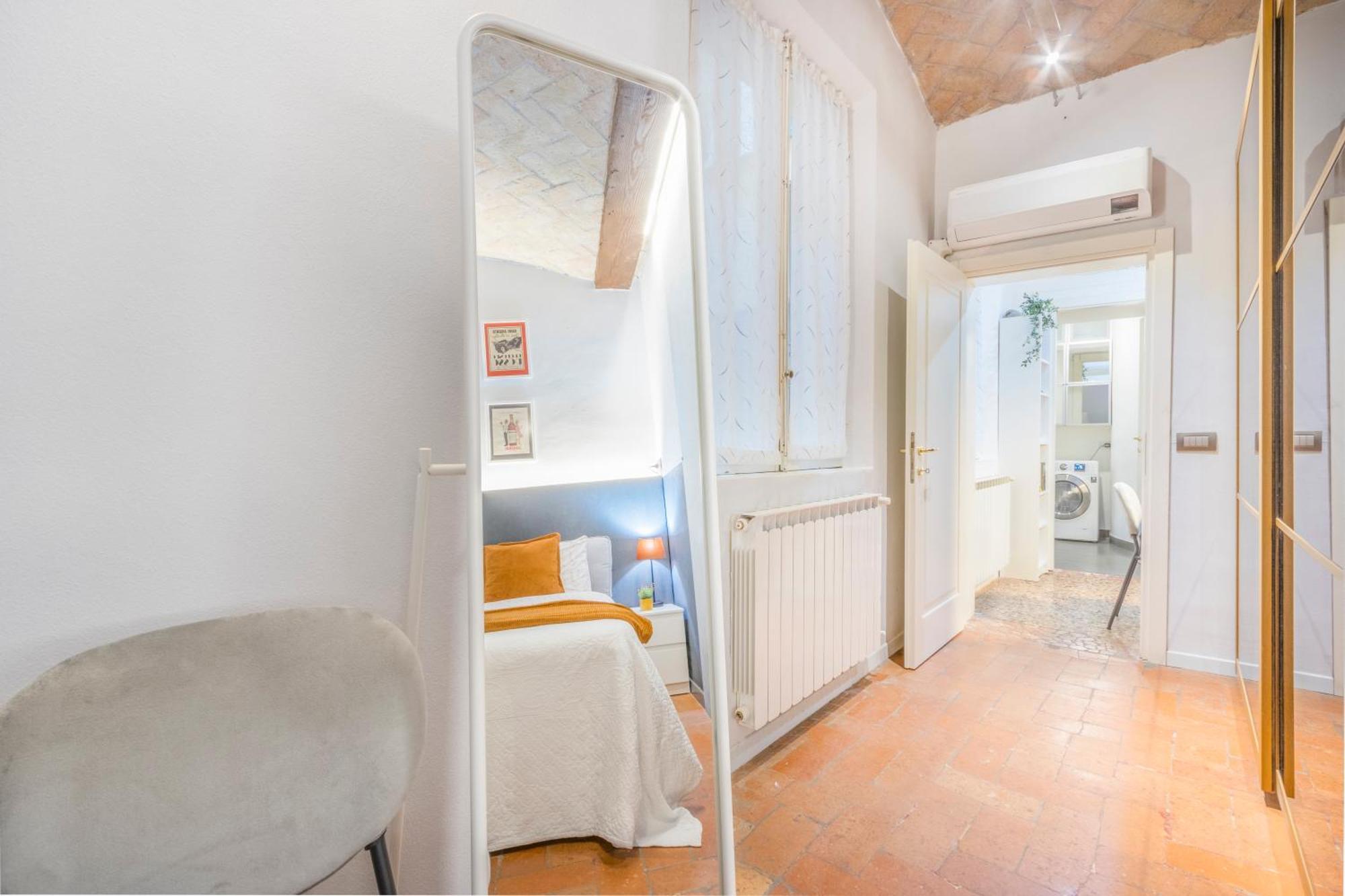 A 2 Passi Da Piazza Grande Apartment Modena Bagian luar foto
